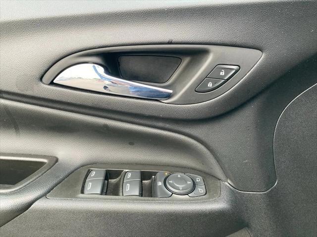 used 2023 Chevrolet Equinox car, priced at $19,471