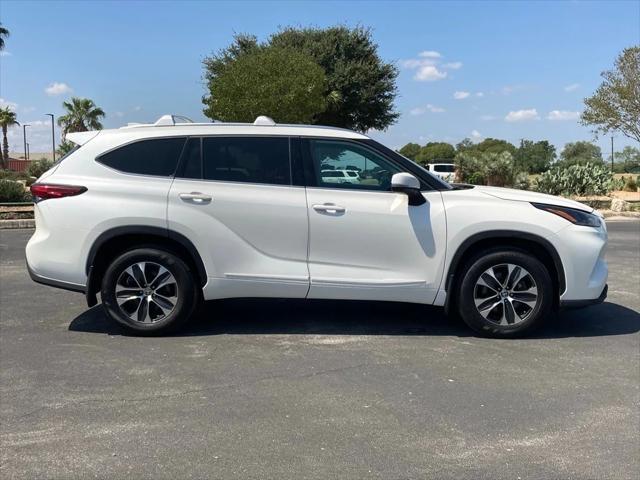 used 2021 Toyota Highlander car, priced at $36,951