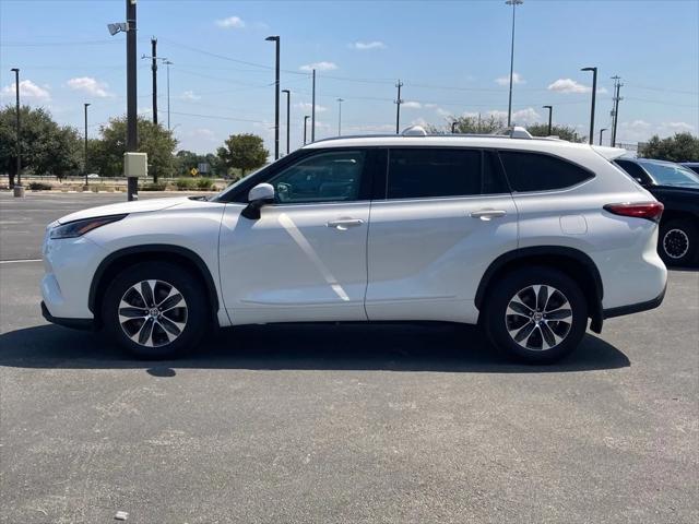 used 2021 Toyota Highlander car, priced at $36,951