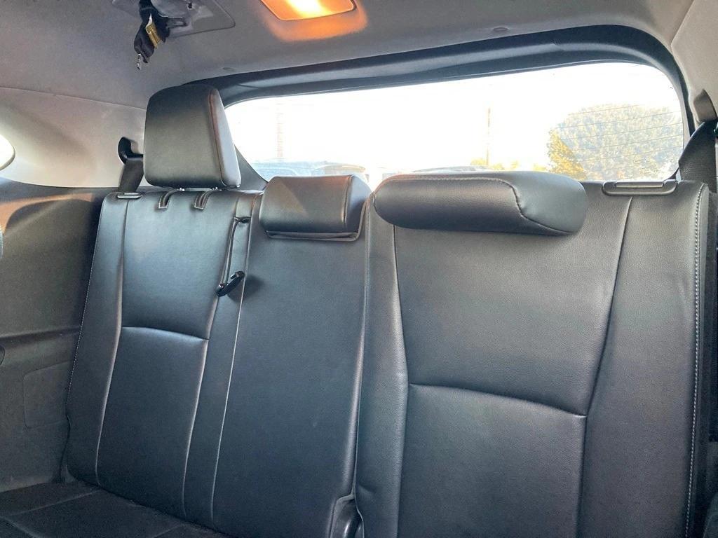 used 2020 Toyota Highlander car, priced at $26,291