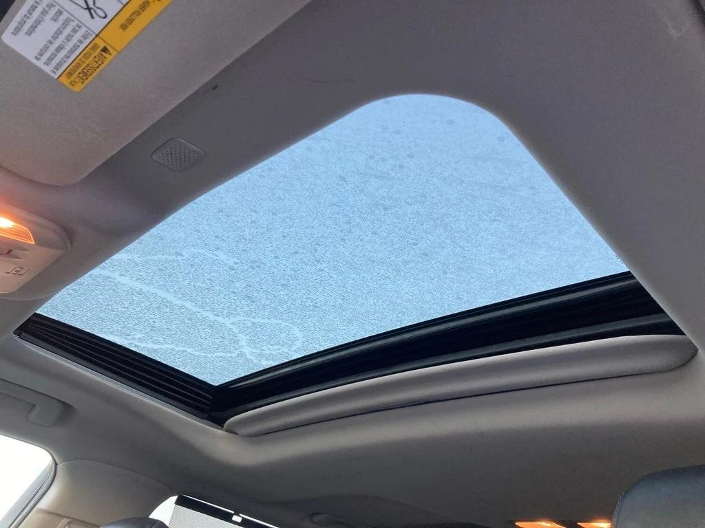 used 2020 Toyota Highlander car, priced at $26,291