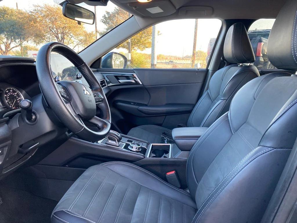 used 2024 Mitsubishi Outlander car, priced at $23,851