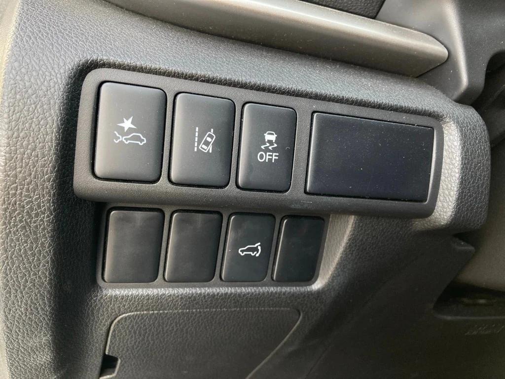 used 2025 Mitsubishi Eclipse Cross car, priced at $21,991