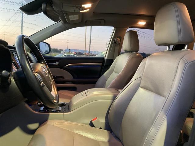 used 2019 Toyota Highlander car, priced at $27,291