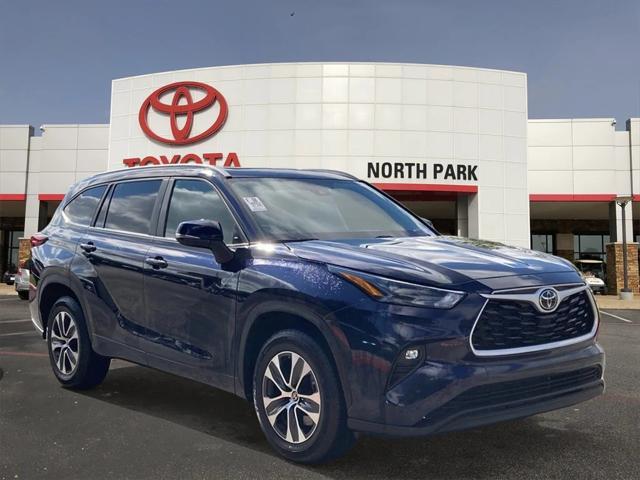 used 2023 Toyota Highlander car, priced at $37,891