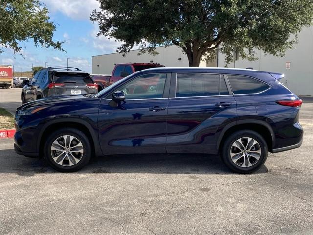 used 2023 Toyota Highlander car, priced at $37,891