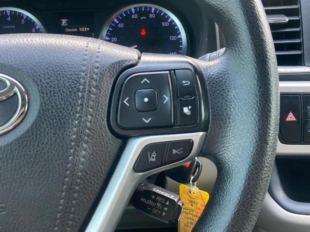 used 2019 Toyota Highlander car, priced at $19,621