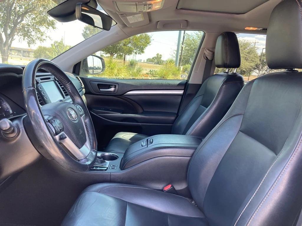 used 2019 Toyota Highlander car, priced at $20,951