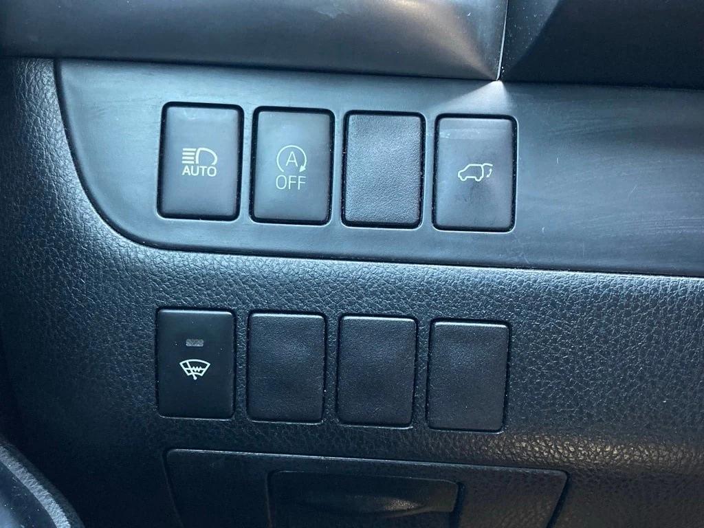 used 2019 Toyota Highlander car, priced at $20,951
