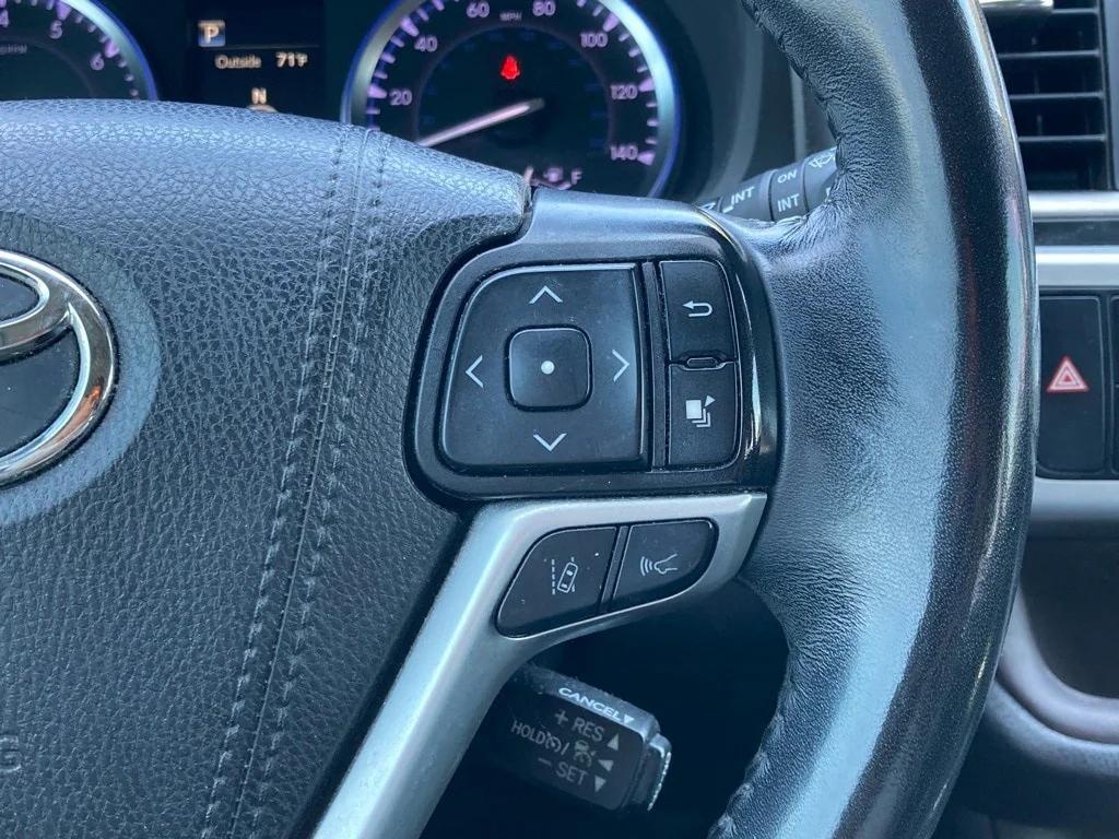 used 2019 Toyota Highlander car, priced at $20,951