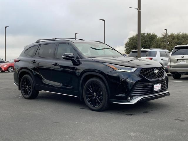 used 2024 Toyota Highlander car, priced at $41,164