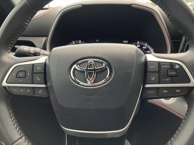 used 2024 Toyota Highlander car, priced at $41,164