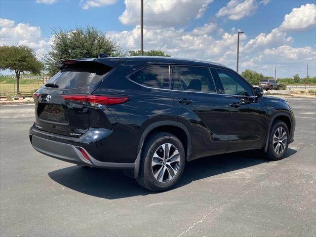 used 2022 Toyota Highlander car, priced at $36,951