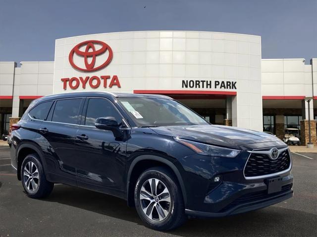 used 2022 Toyota Highlander car, priced at $36,951