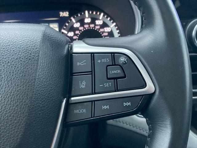 used 2023 Toyota Highlander car, priced at $34,561