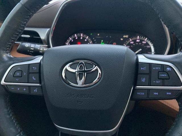 used 2022 Toyota Highlander car, priced at $39,691