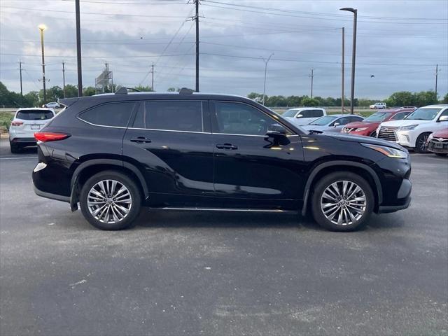 used 2022 Toyota Highlander car, priced at $39,691
