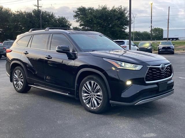 used 2022 Toyota Highlander car, priced at $39,691