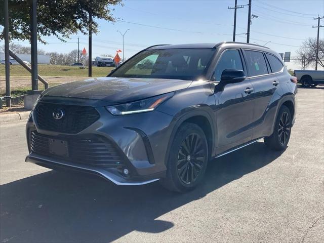 used 2024 Toyota Highlander car, priced at $40,891