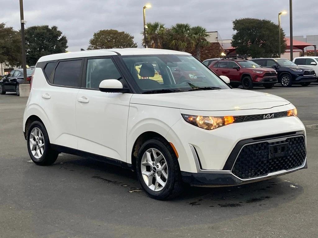 used 2024 Kia Soul car, priced at $17,951