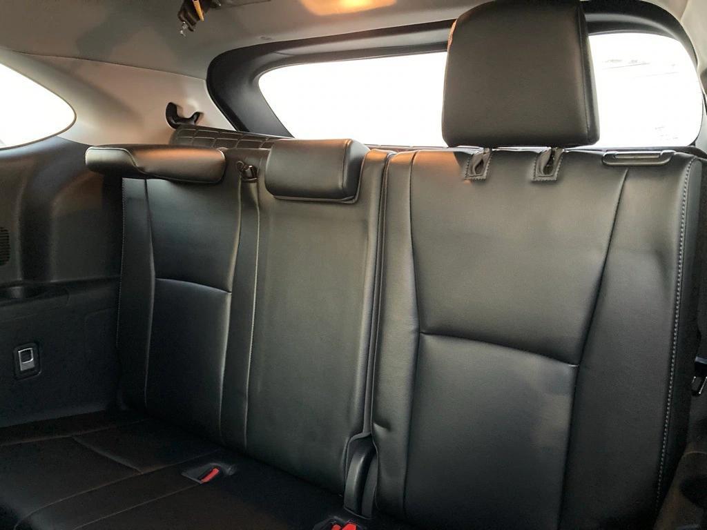 used 2021 Toyota Highlander car, priced at $33,391