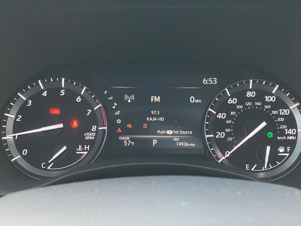 used 2021 Toyota Highlander car, priced at $33,391