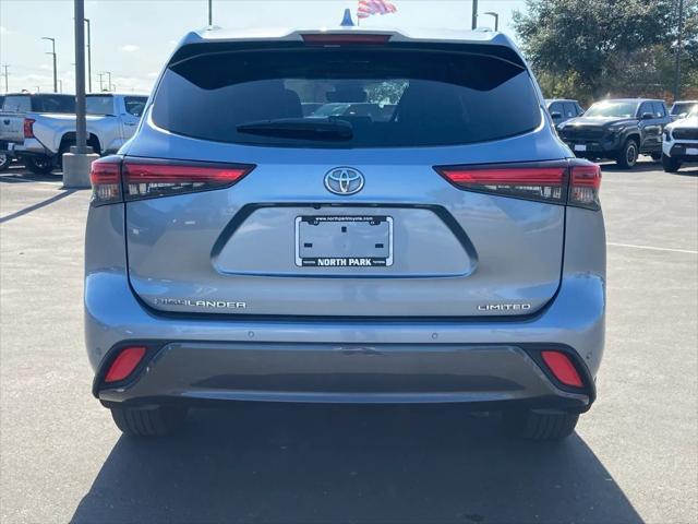 used 2020 Toyota Highlander car, priced at $32,471