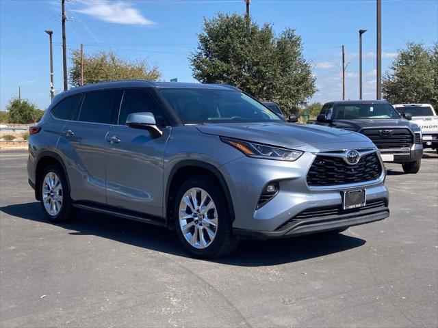 used 2020 Toyota Highlander car, priced at $32,471