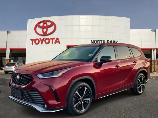 used 2021 Toyota Highlander car, priced at $34,891