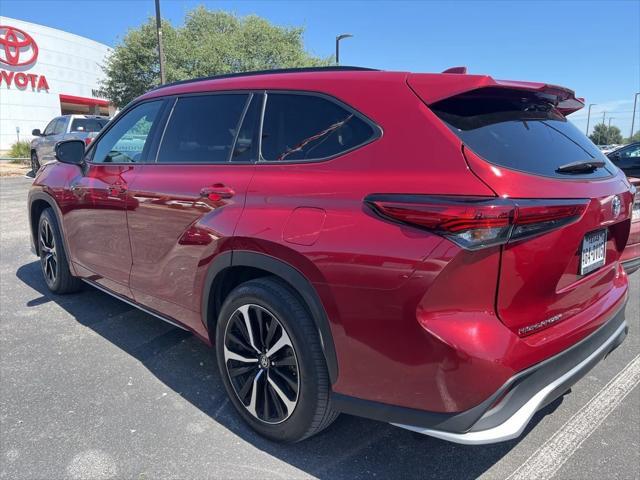 used 2021 Toyota Highlander car, priced at $35,951