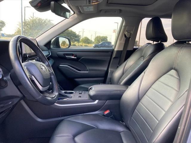 used 2023 Toyota Highlander car, priced at $32,691