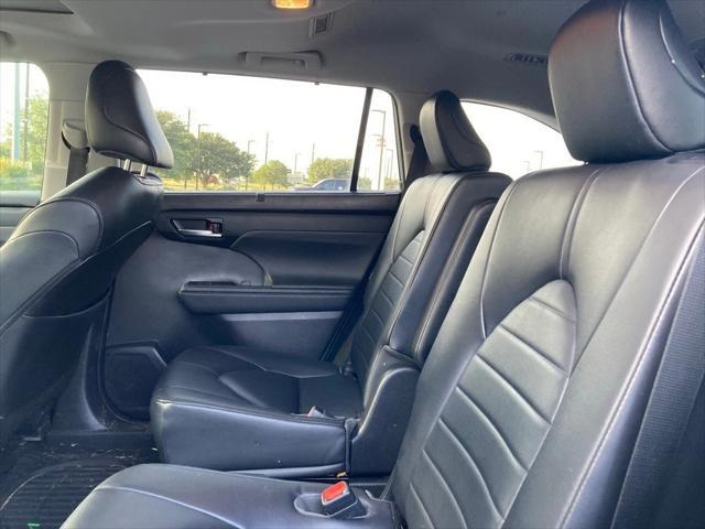 used 2023 Toyota Highlander car, priced at $32,691