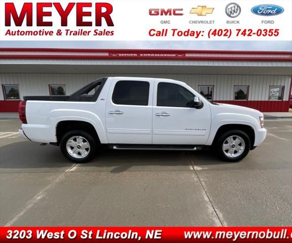 used 2010 Chevrolet Avalanche car, priced at $15,995