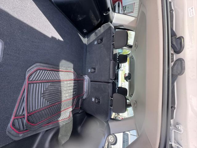 used 2023 Jeep Grand Cherokee car, priced at $33,995