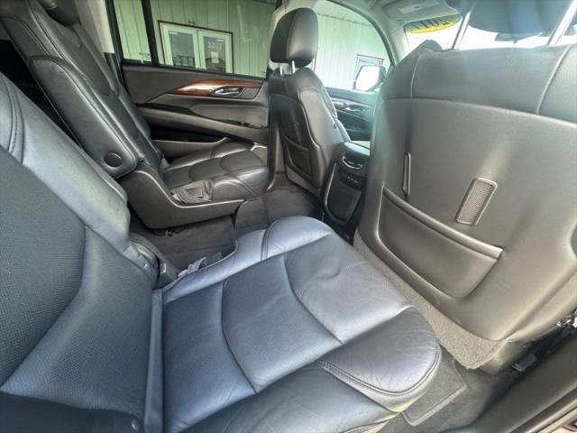 used 2017 Cadillac Escalade ESV car, priced at $24,995