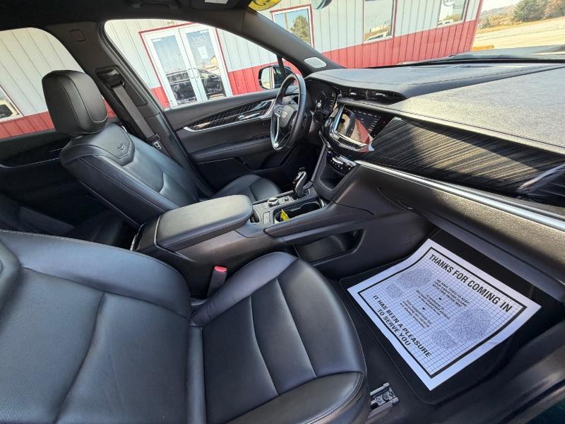 used 2025 Cadillac XT6 car, priced at $39,995