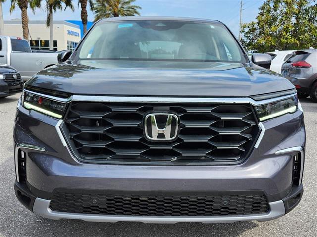 new 2025 Honda Pilot car, priced at $46,995