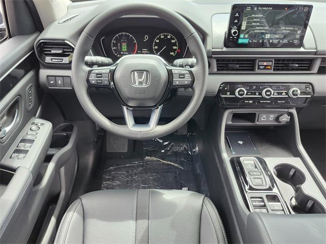 new 2025 Honda Pilot car, priced at $48,950