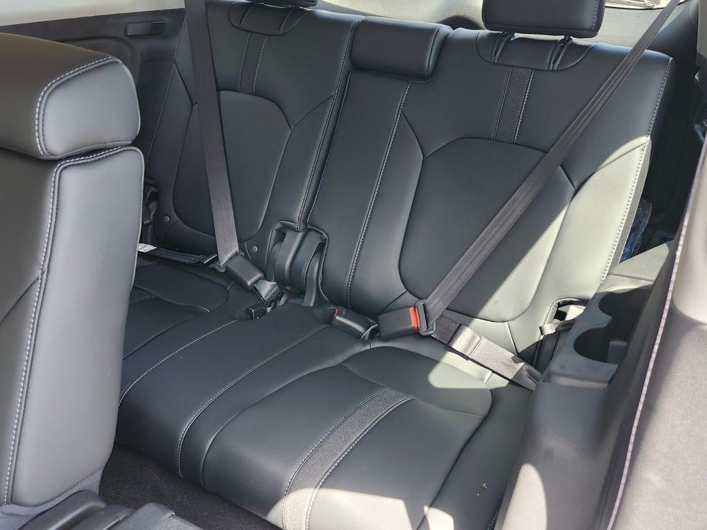 new 2025 Honda Pilot car, priced at $52,950
