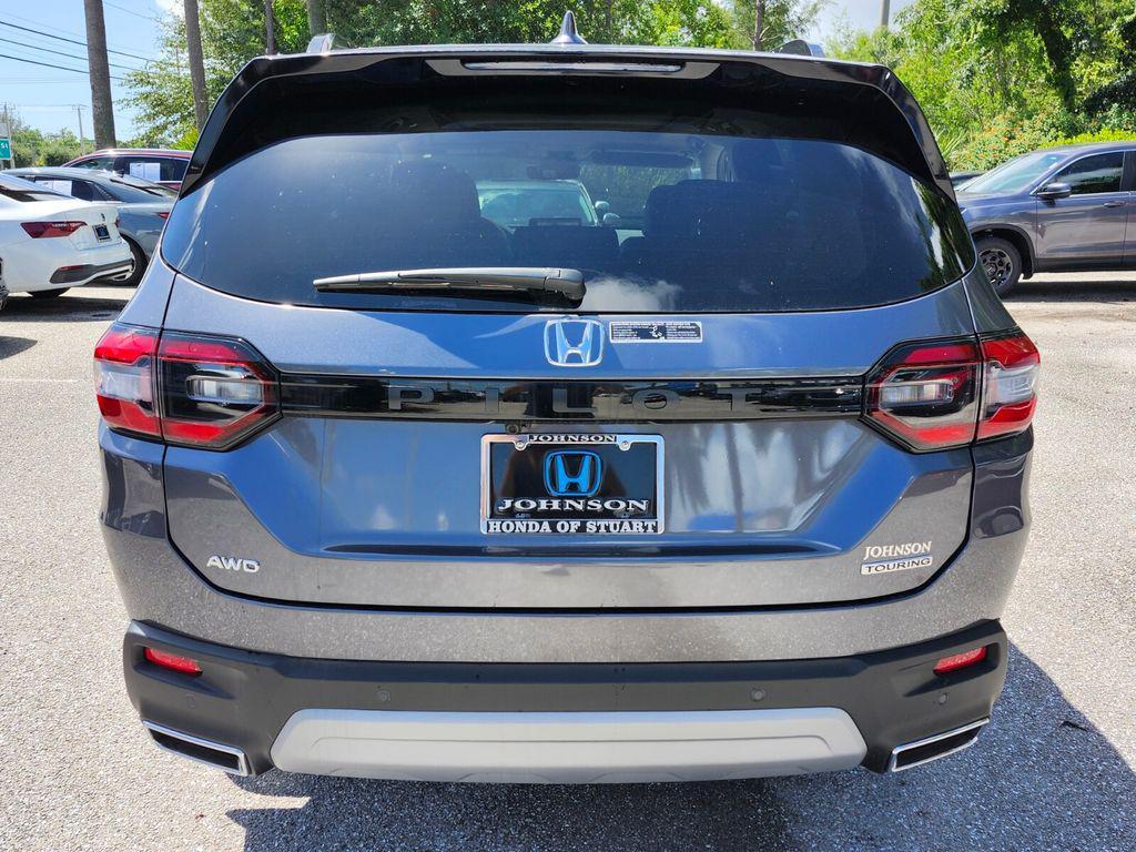 new 2025 Honda Pilot car, priced at $52,950