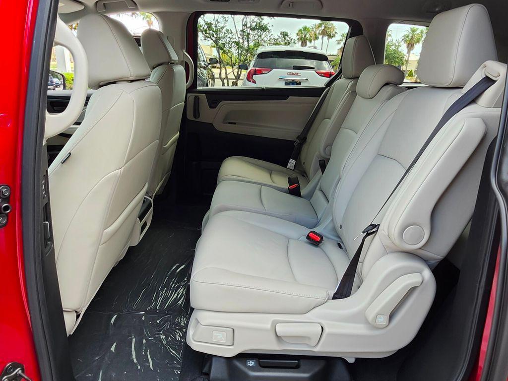 new 2025 Honda Odyssey car, priced at $44,125