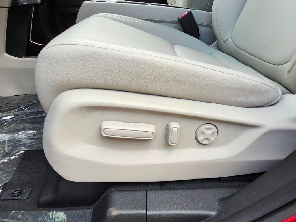 new 2025 Honda Odyssey car, priced at $44,125