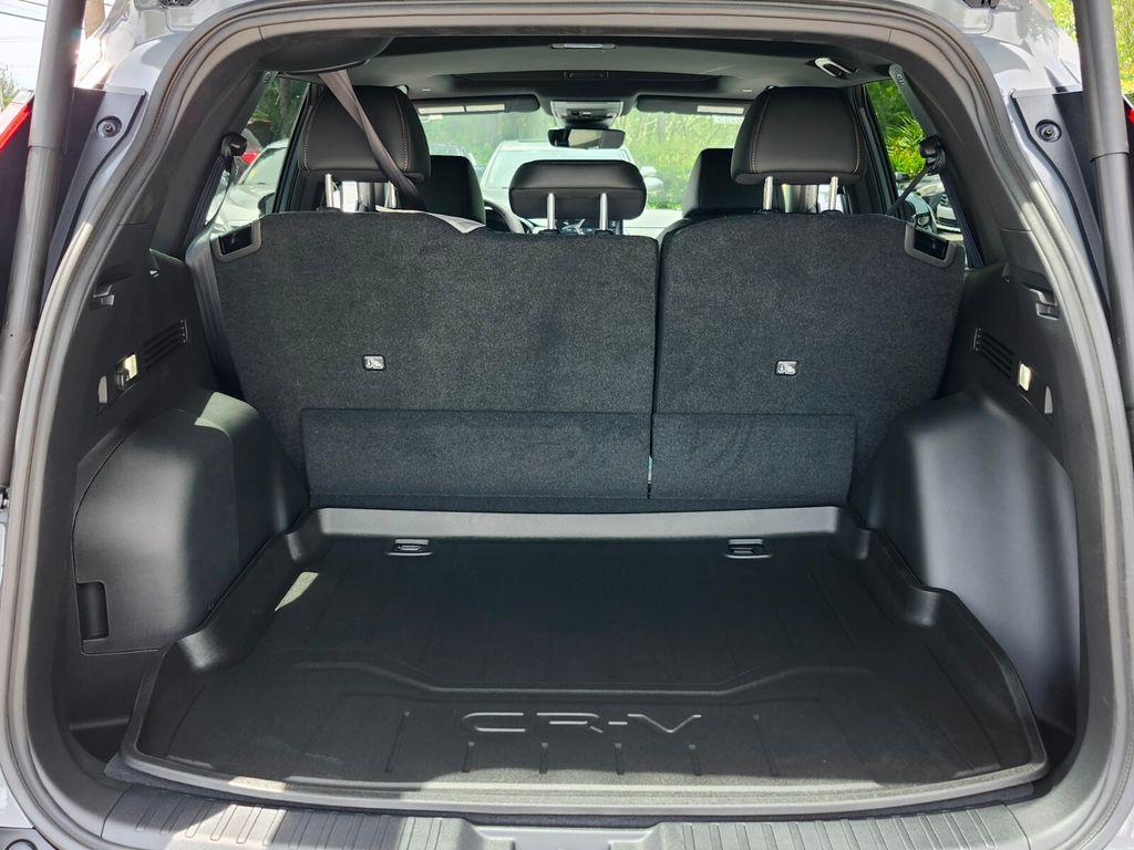 new 2026 Honda CR-V Hybrid car, priced at $40,575