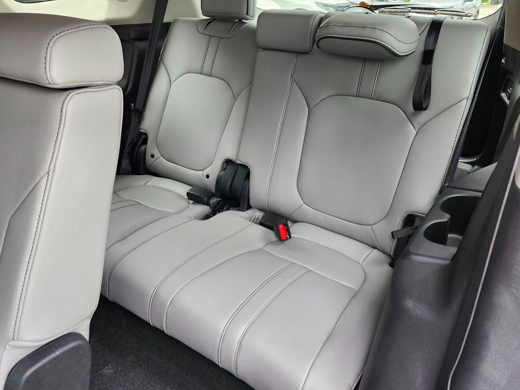 new 2025 Honda Pilot car, priced at $54,575