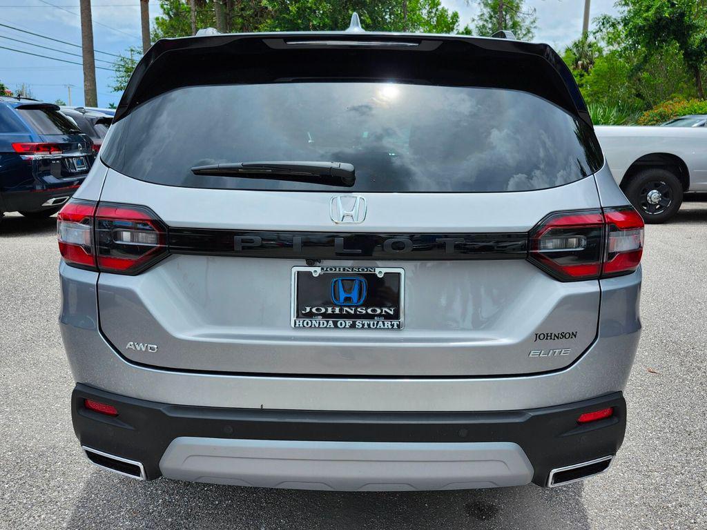 new 2025 Honda Pilot car, priced at $54,575