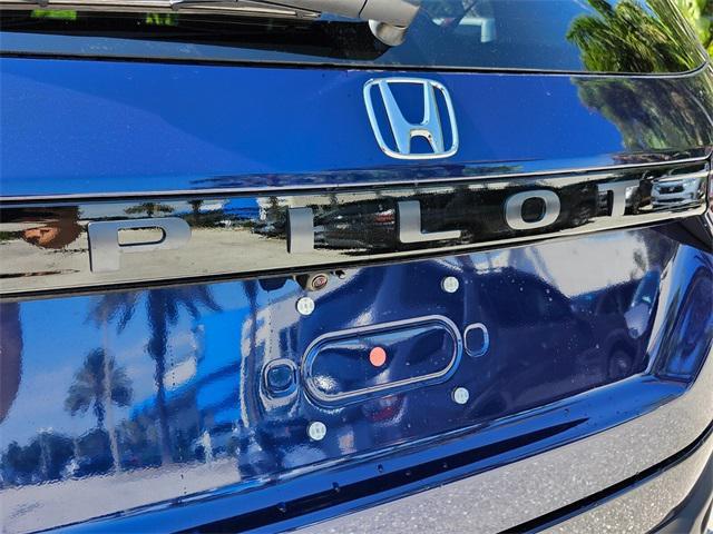new 2025 Honda Pilot car, priced at $47,050