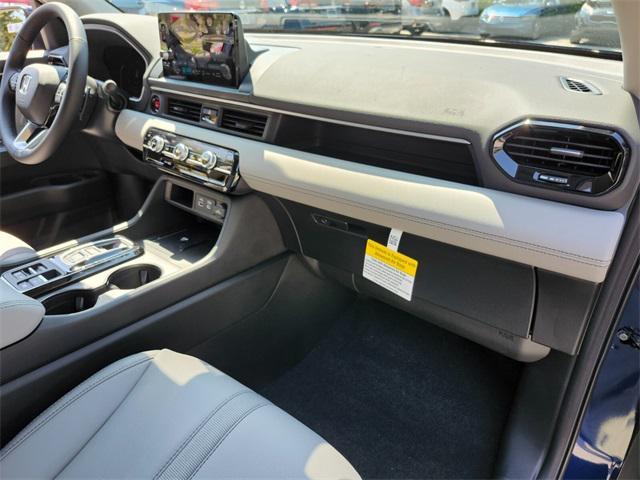 new 2025 Honda Pilot car, priced at $47,050