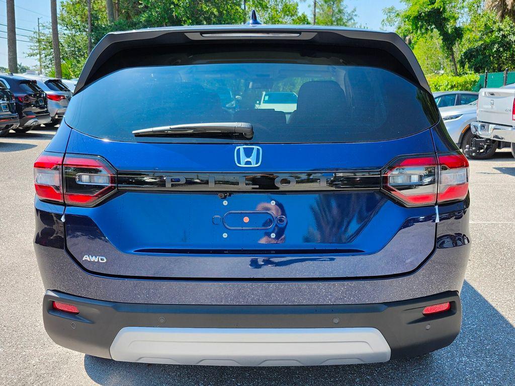new 2025 Honda Pilot car, priced at $47,825