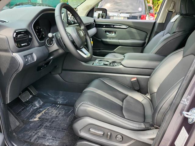 new 2025 Honda Pilot car, priced at $48,950