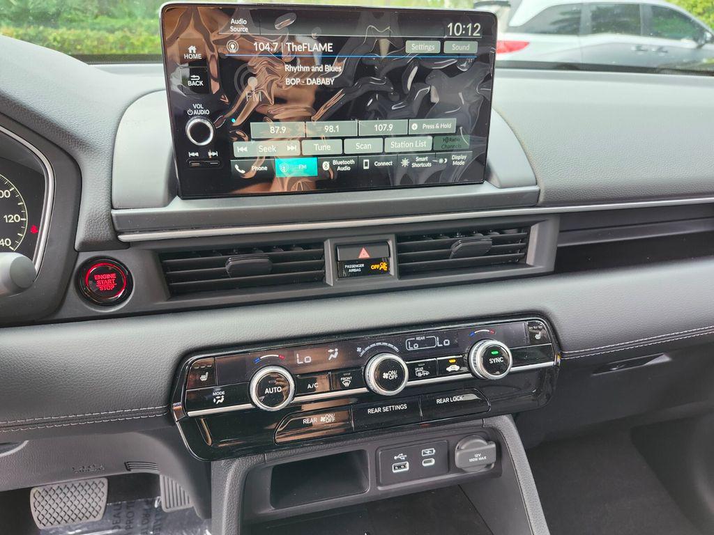 new 2025 Honda Pilot car, priced at $48,950